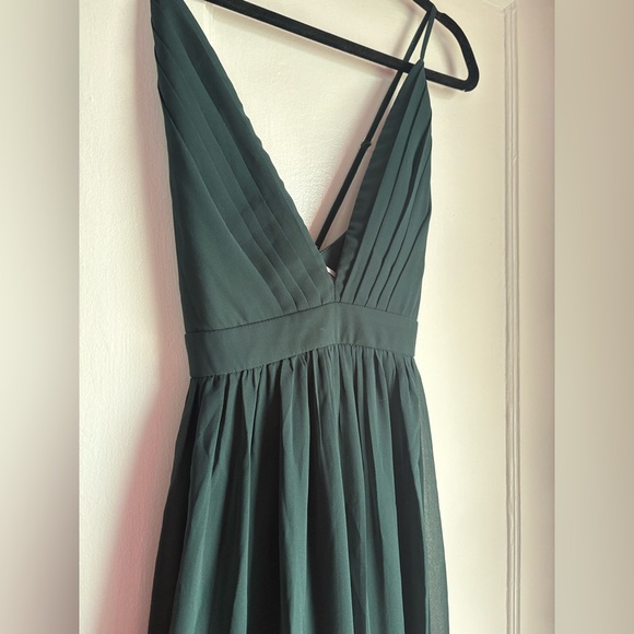 Lulus Forest Green Chiffon Maxi Dress Pleated V Neck Strappy Back NWT Size M - Picture 4 of 8